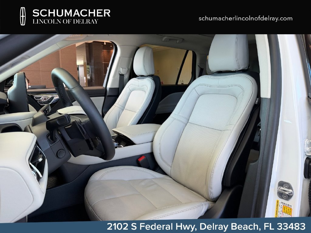 New 2026 Lincoln Aviator Reserve w/ Illumination Package RWD image 9