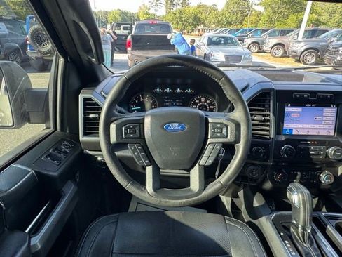 Used 2018 Ford F150 XLT w/ Equipment Group 302A Luxury AWD/4WD image 17