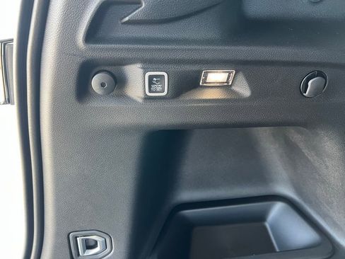 New 2025 Jeep Grand Cherokee L Laredo image 22