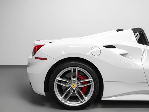 Certified 2018 Ferrari 488 Spider RWD image 29