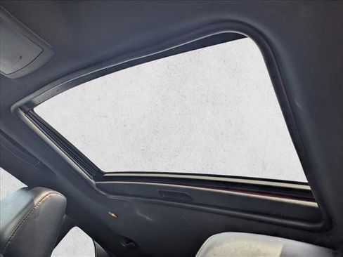 Used 2016 Dodge Challenger R/T Scat Pack RWD image 16
