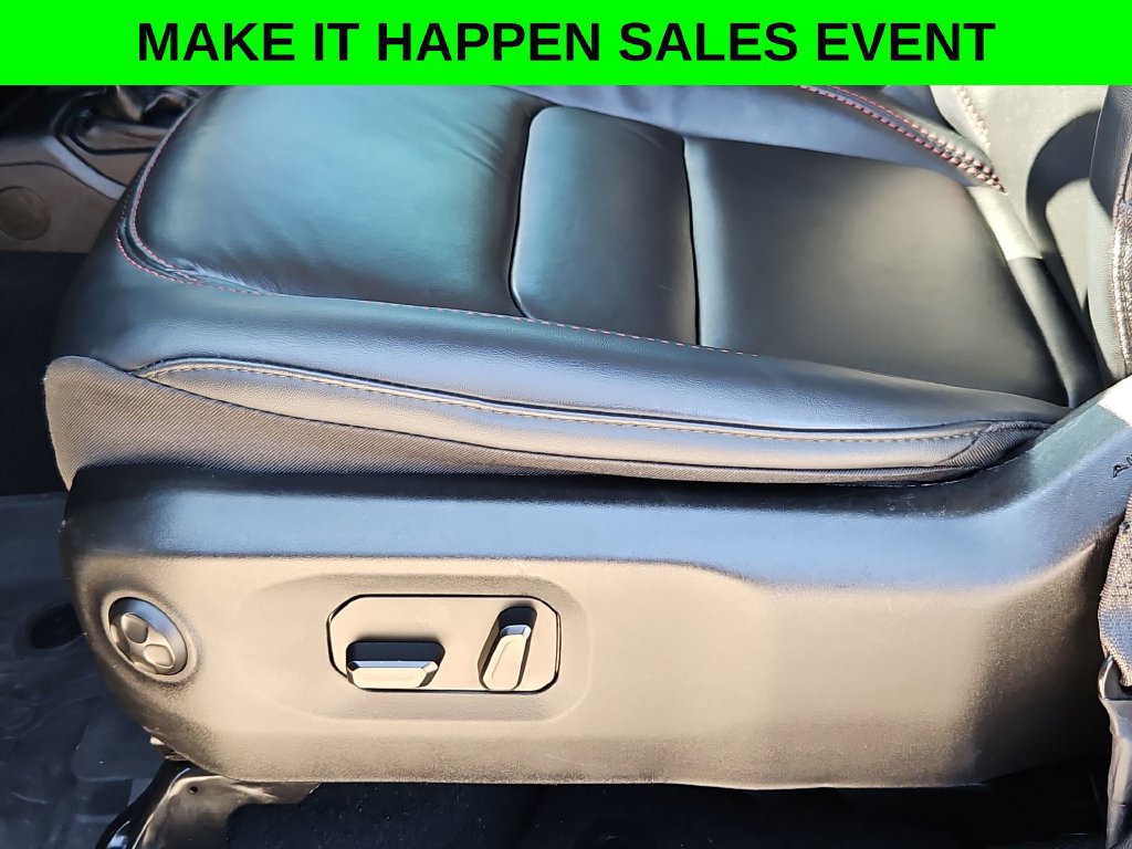 Used 2024 Jeep Gladiator Rubicon AWD/4WD image 13