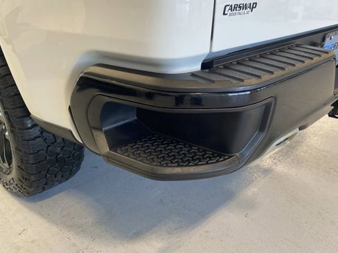 Used 2023 Chevrolet Silverado 1500 LT Trail Boss w/ Protection Package image 18