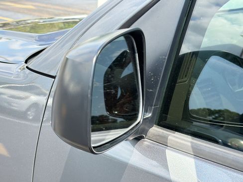 Used 2018 Nissan Frontier SV image 24