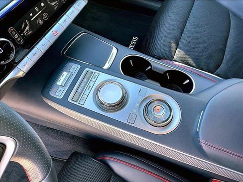 Used 2023 Genesis GV70 2.5T w/ Sport Prestige Package image 15