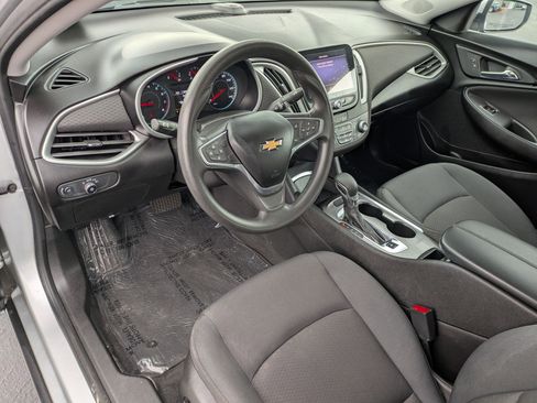 Used 2022 Chevrolet Malibu LT image 23