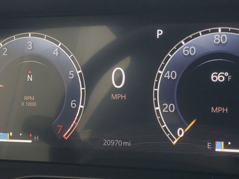 Used 2024 Jeep Grand Cherokee Altitude image 17