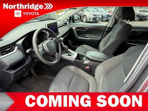 Used 2023 Toyota RAV4 LE AWD/4WD image 5