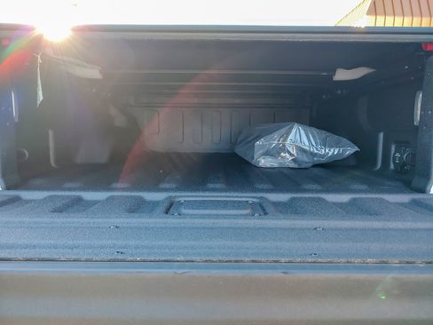 Used 2024 Jeep Gladiator Sport image 31