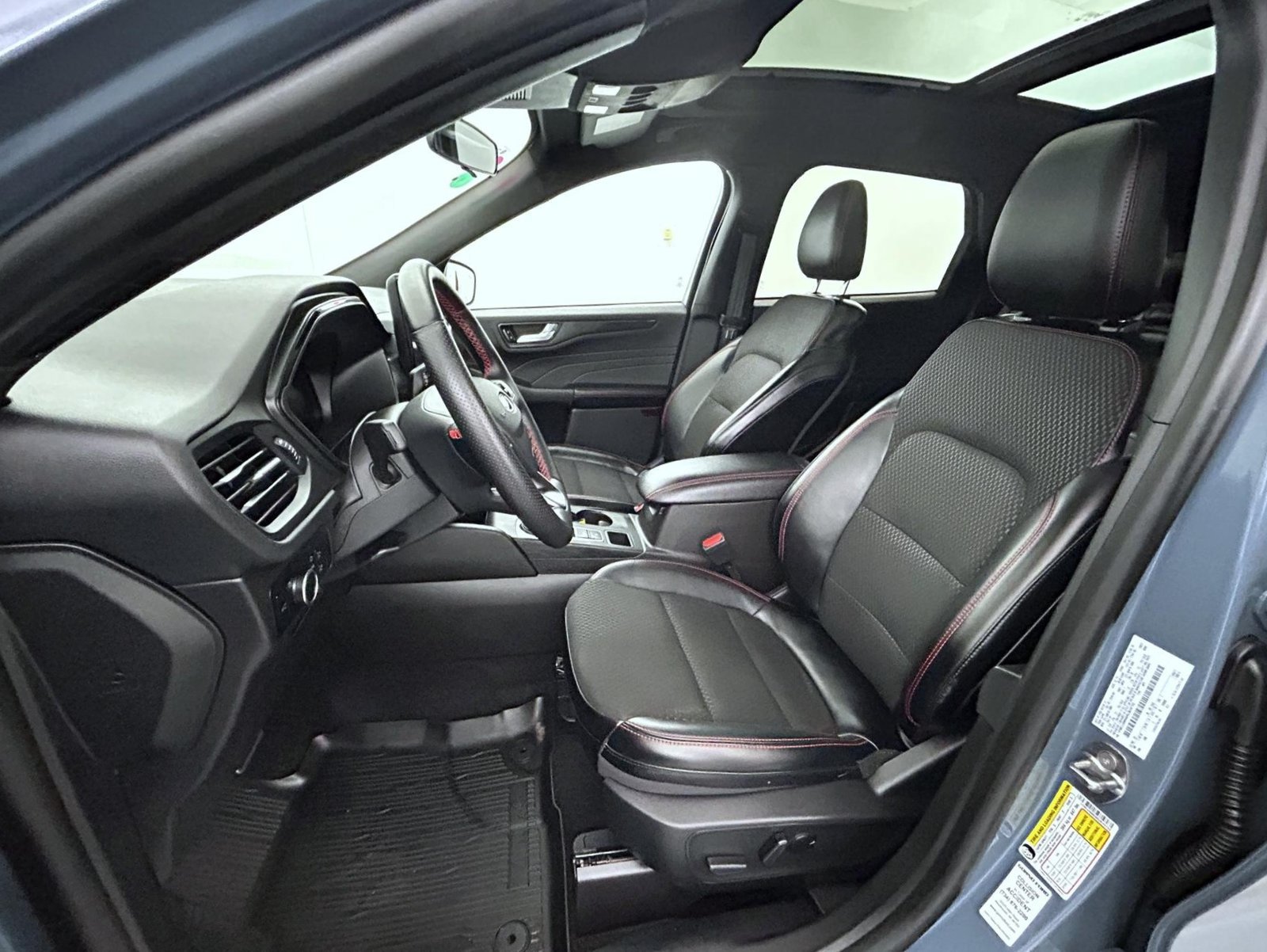 Used 2024 Ford Escape ST-Line w/ Tech Pack #1 AWD/4WD image 12