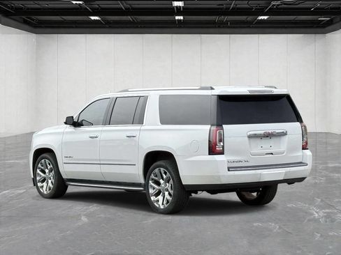 Used 2017 GMC Yukon XL Denali w/ Open Road Package AWD/4WD image 7