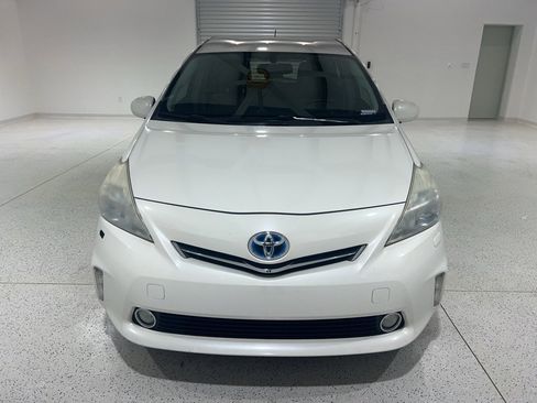 Used 2013 Toyota Prius V Two image 8