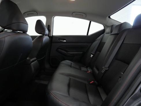 Used 2024 Nissan Altima 2.5 SR FWD image 22