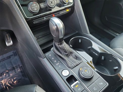 Used 2023 Volkswagen Atlas SEL Premium image 23