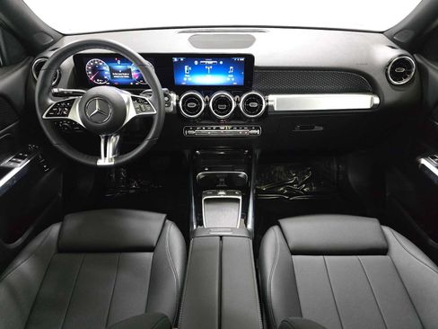 Certified 2026 Mercedes-Benz GLB 250 4MATIC image 18