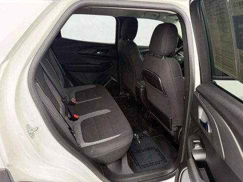 Used 2022 Chevrolet TrailBlazer LT w/ Convenience Package image 13