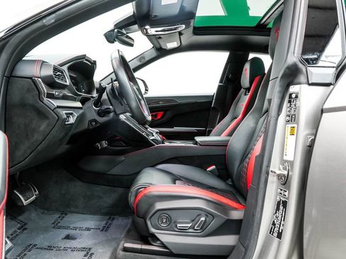 Used 2024 Lamborghini Urus Performante AWD/4WD image 16