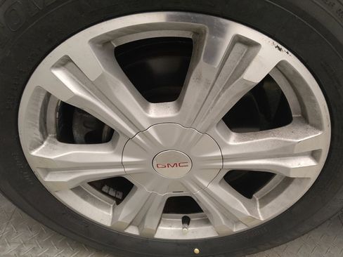 Used 2017 GMC Terrain SLE image 31