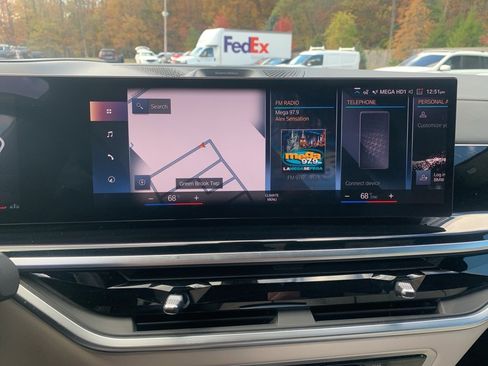 Used 2023 BMW X7 M60i w/ Executive Package image 19