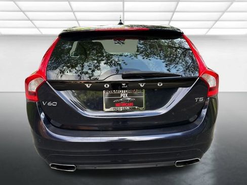 Used 2016 Volvo V60 T5 Platinum FWD image 4