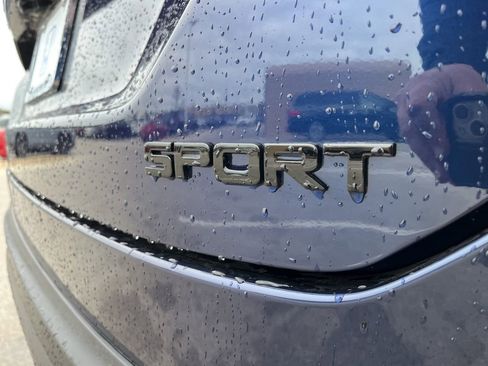 Certified 2025 Honda Pilot Sport image 8