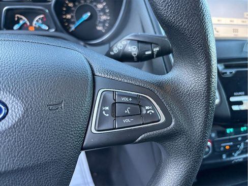 Used 2017 Ford Focus SEL image 21