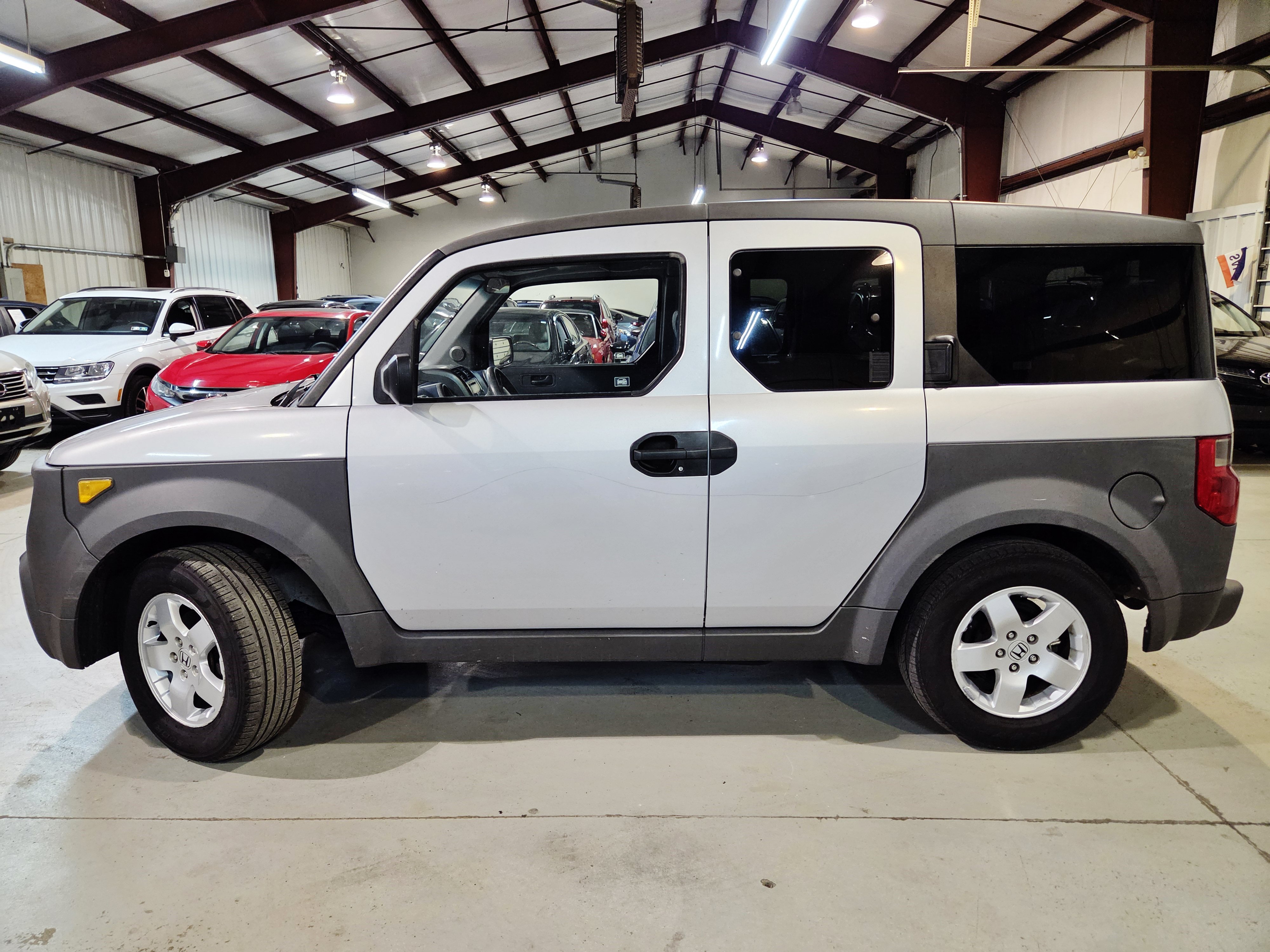 Used 2004 Honda Element EX image 3