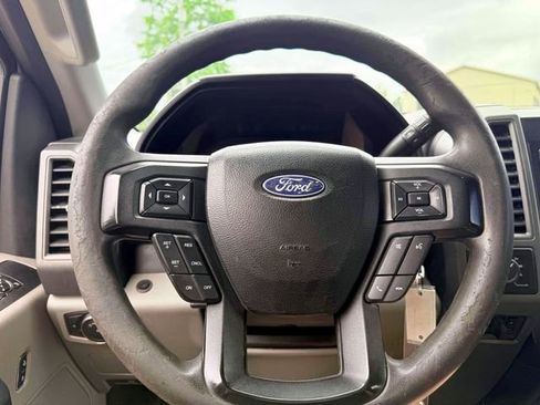 Used 2018 Ford F250 XL w/ Power Equipment Group AWD/4WD image 21