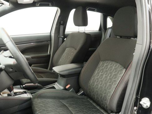 Used 2025 Mitsubishi Outlander Sport AWD image 8