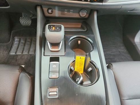 Used 2025 Nissan Rogue SV w/ SV Premium Package FWD image 26
