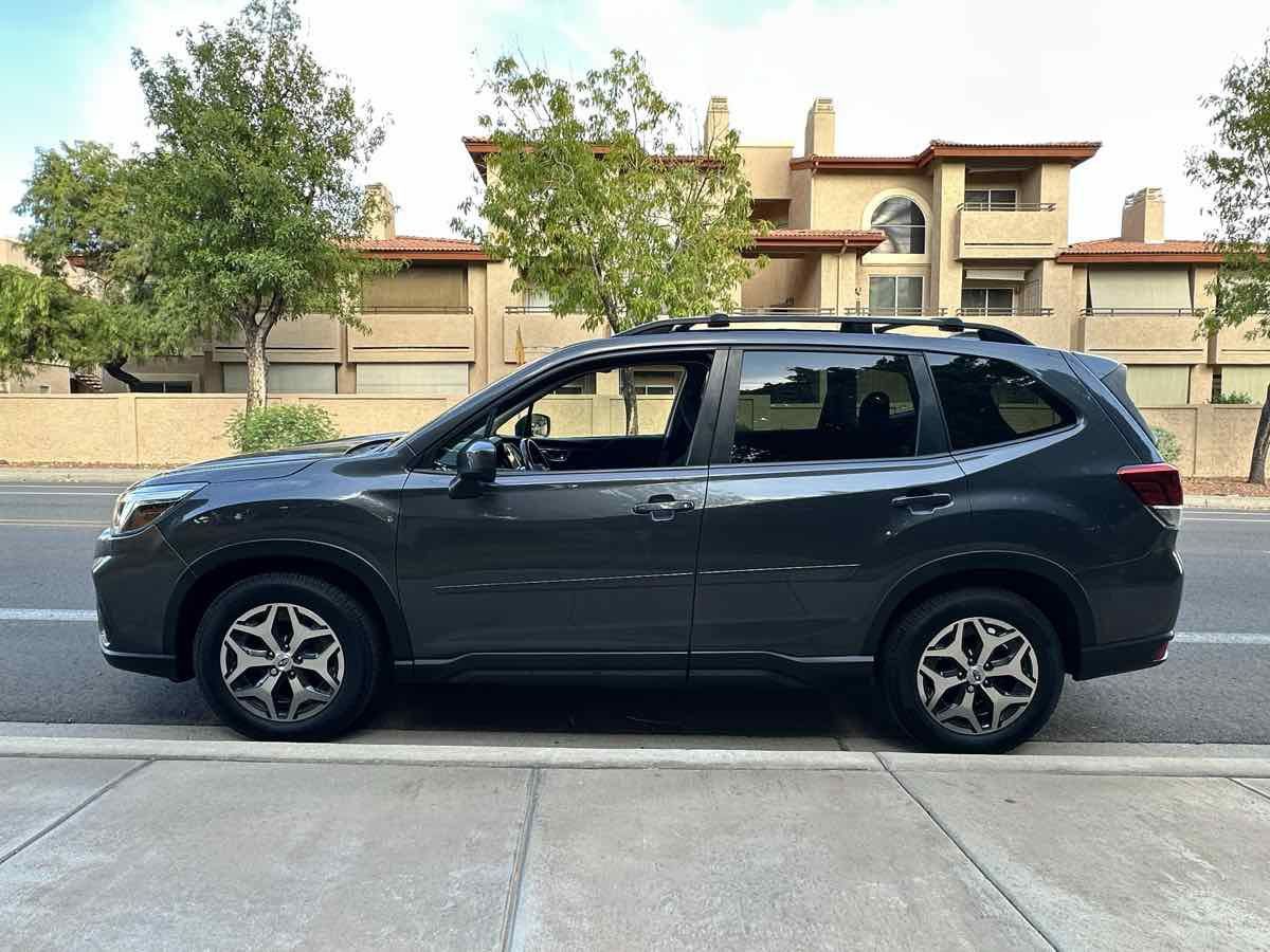 Used 2020 Subaru Forester Premium AWD/4WD image 5