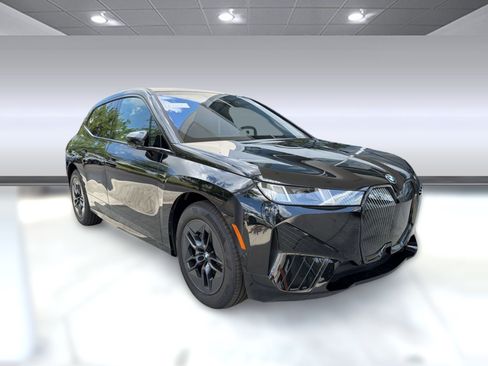 Used 2026 BMW iX xDrive60 w/ Premium Package AWD/4WD image 7