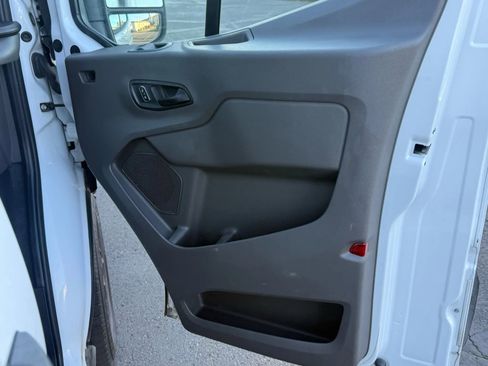 Used 2023 Ford Transit 250 Medium Roof image 17