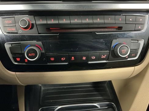 Used 2019 BMW 430i Convertible image 16