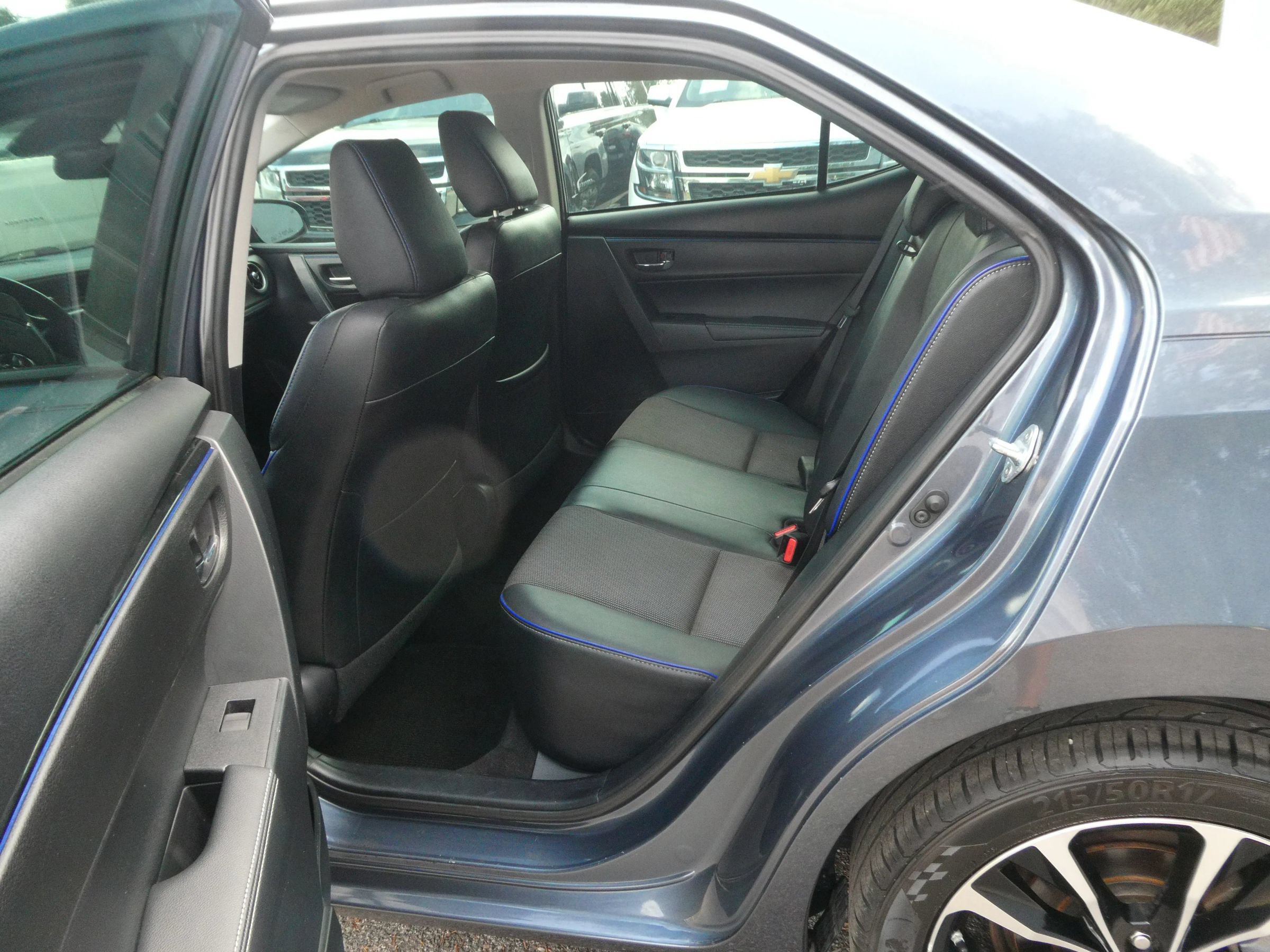 Used 2017 Toyota Corolla SE FWD image 27