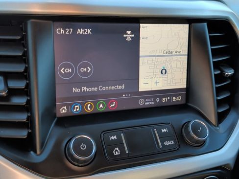 Used 2023 GMC Acadia SLT w/ Preferred Package AWD/4WD image 19