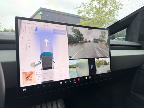 Used 2024 Tesla Cybertruck Cyberbeast AWD/4WD image 24