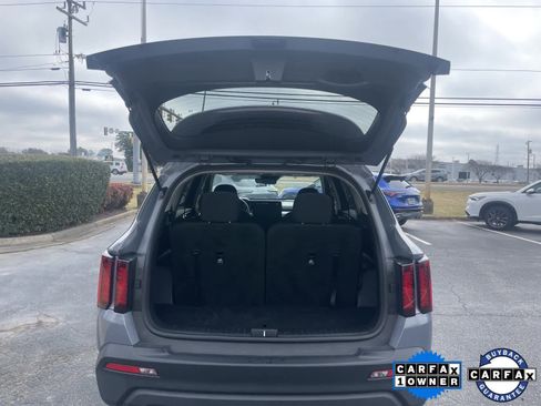 Used 2023 Kia Sorento LX image 24
