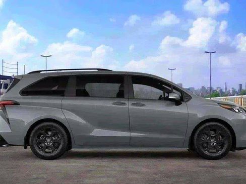 New 2026 Toyota Sienna XLE Woodland Edition AWD/4WD image 78