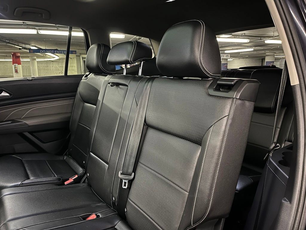 Used 2023 Volkswagen Atlas SE w/ Panoramic Sunroof Package FWD image 23
