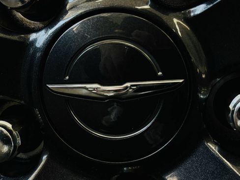 Used 2022 Chrysler 300 S w/ Comfort Group RWD image 27