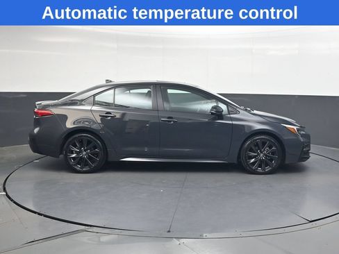 Used 2023 Toyota Corolla XSE FWD image 3