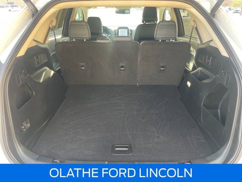 Used 2022 Ford Edge SEL w/ Sport Appearance Package image 28
