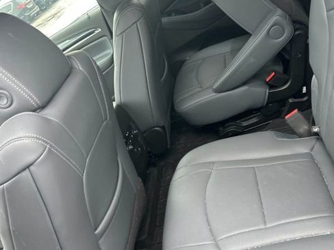 Used 2024 Buick Enclave Essence w/ Sport Touring Edition image 9