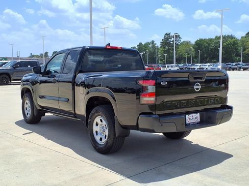 Used 2024 Nissan Frontier S w/ Technology Package AWD/4WD image 2
