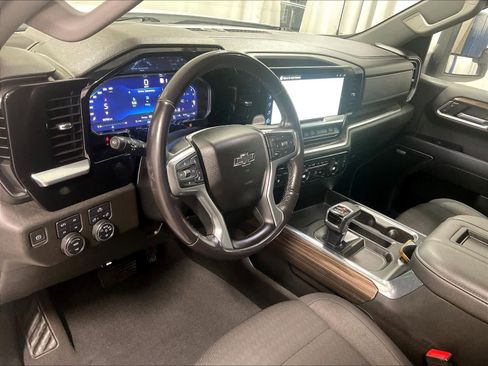 Used 2022 Chevrolet Silverado 1500 RST w/ Convenience Package II image 8