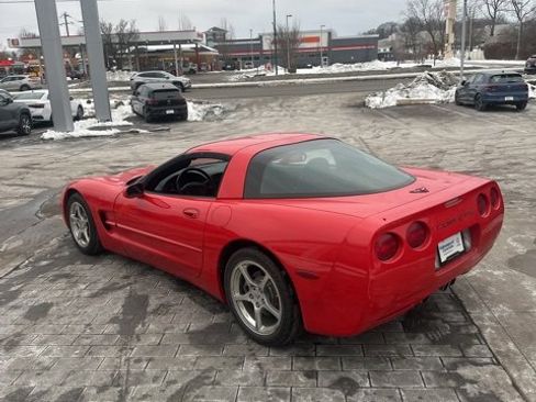 Used 2004 Chevrolet Corvette Base w/ Roof Package image 8