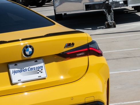 Used 2024 BMW M4 Competition w/ Executive Package RWD image 9