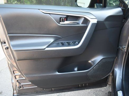 Used 2024 Toyota RAV4 XLE w/ Convenience Package FWD image 13