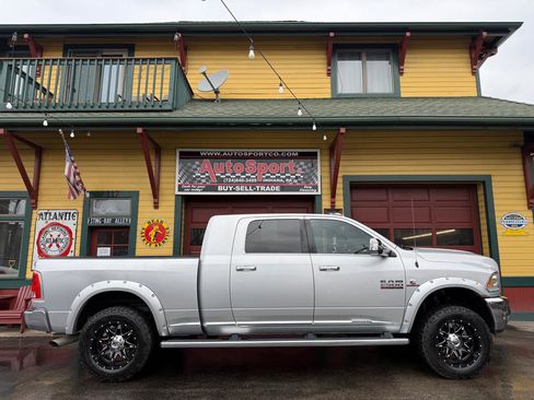 Used 2017 RAM 2500 Limited image 2